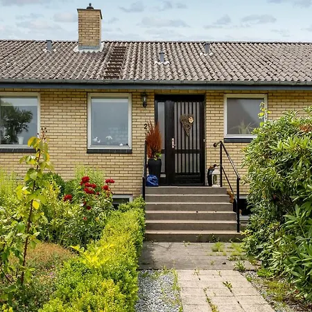 4 Bedroom Lovely In *