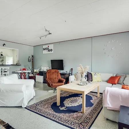 4 Bedroom Lovely In
