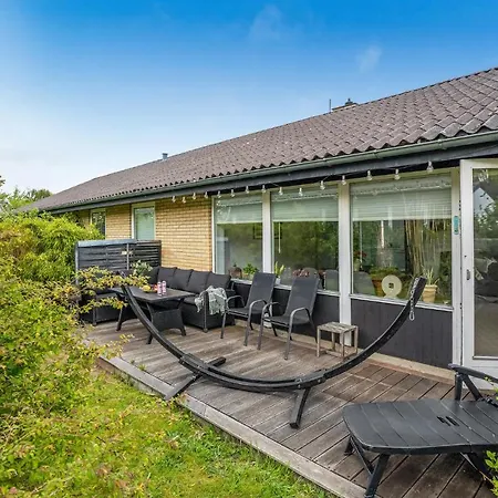 4 Bedroom Lovely In *