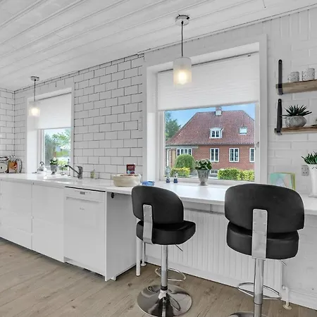 4 Bedroom Lovely In Frederikshavn