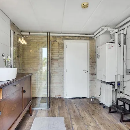 Vakantiehuis 4 Bedroom Lovely In *