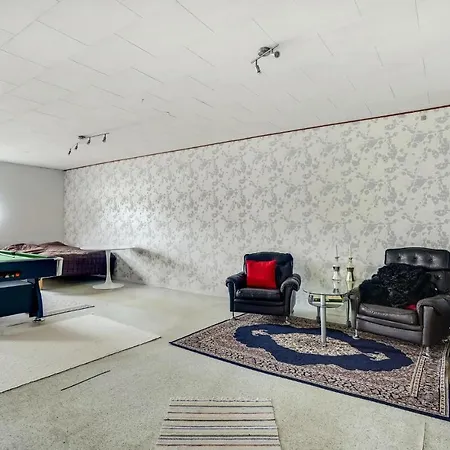 4 Bedroom Lovely In
